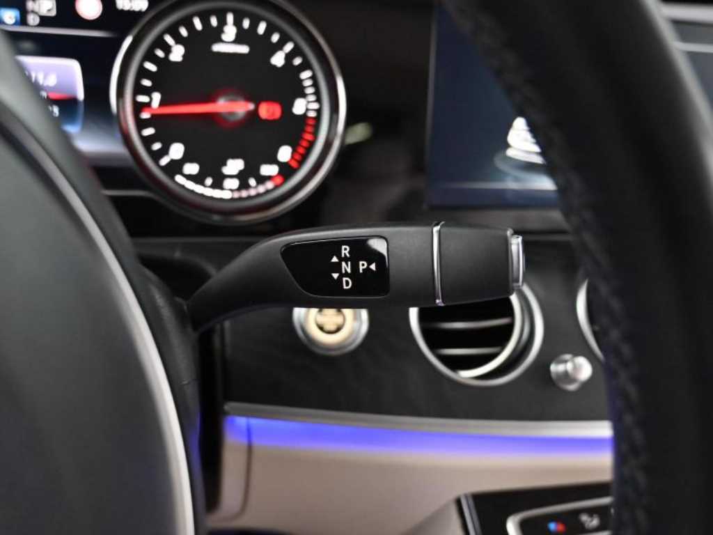 Mercedes Benz E class - Vista 9