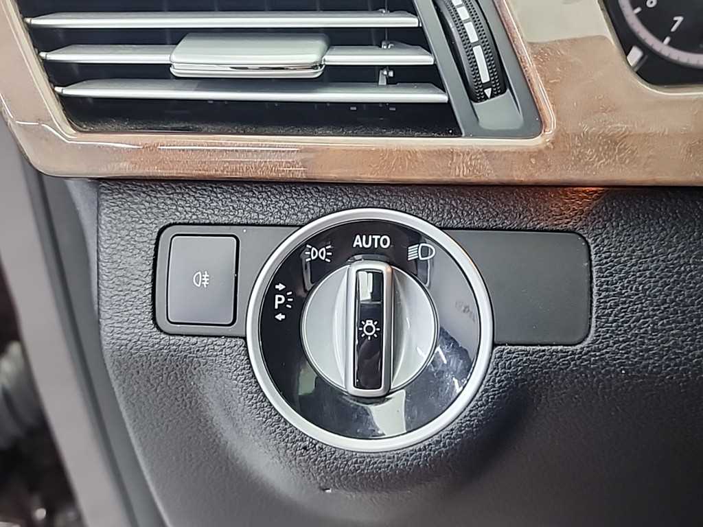 Mercedes Benz E class 2012 Morado - Importación desde Corea - HF Imports Iquique - Foto 17