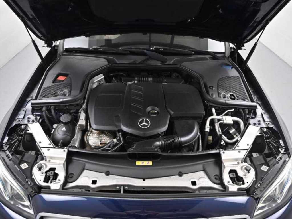 Mercedes Benz E class - Vista 7