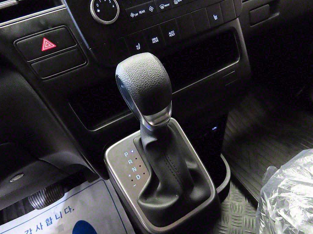 HYUNDAI Staria 2025 Amarillo - Importación desde Corea - HF Imports Iquique - Foto 13