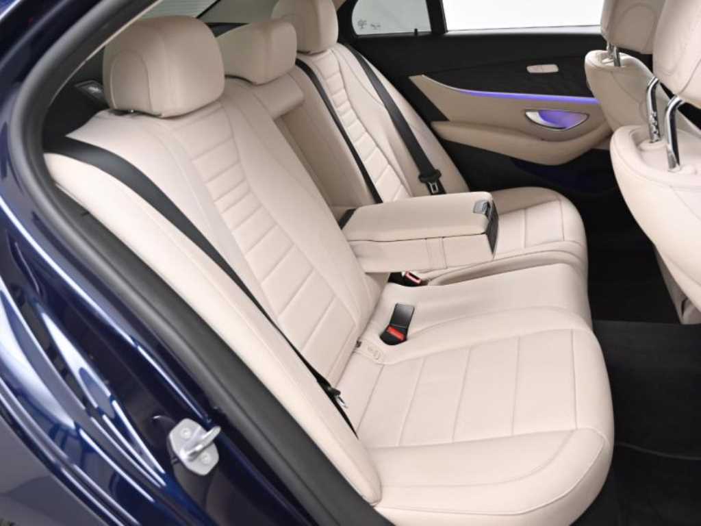 Mercedes Benz E class - Vista 12