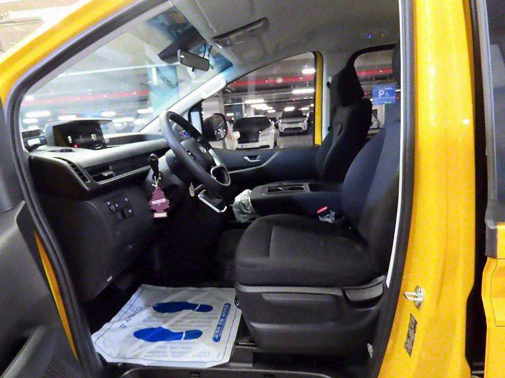 HYUNDAI Staria - Vista 6