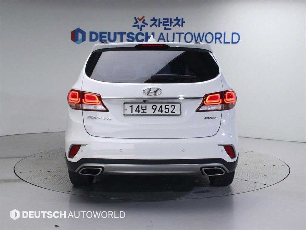 HYUNDAI Maxcruz - Vista 4