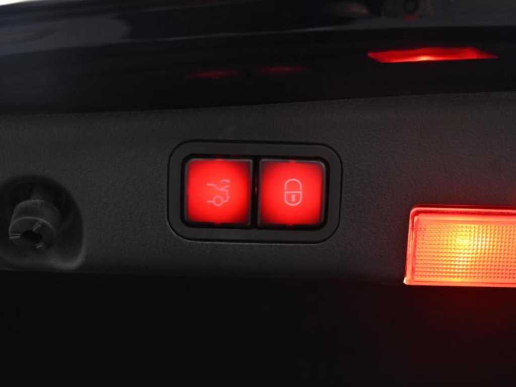 Mercedes Benz E class 2017 Morado - Importación desde Corea - HF Imports Iquique - Foto 20