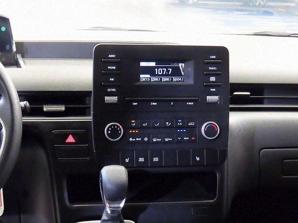 HYUNDAI Staria - Vista 11