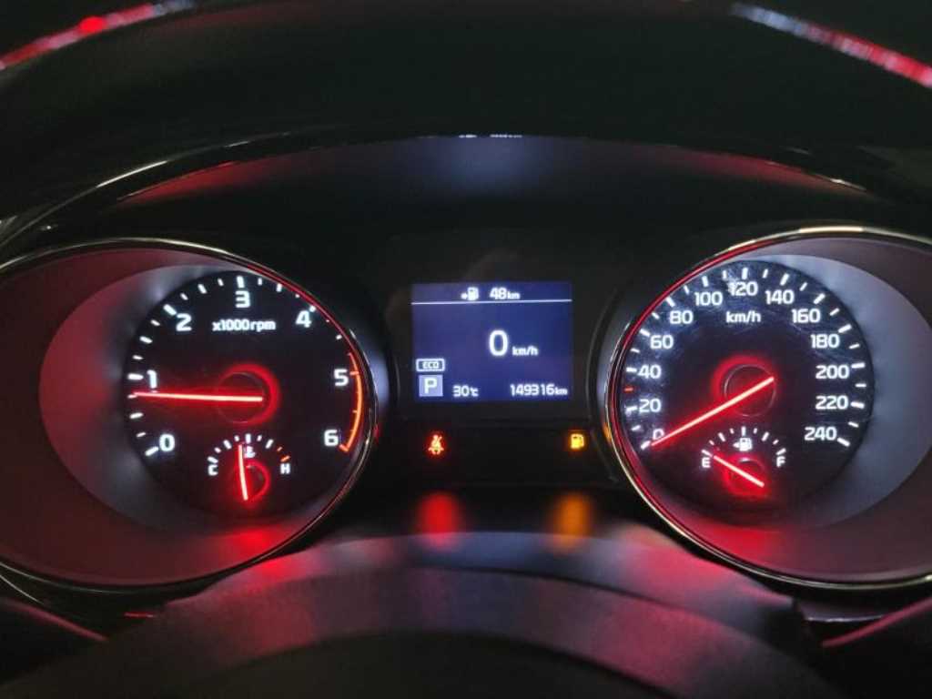 KIA Carnival - Vista 8