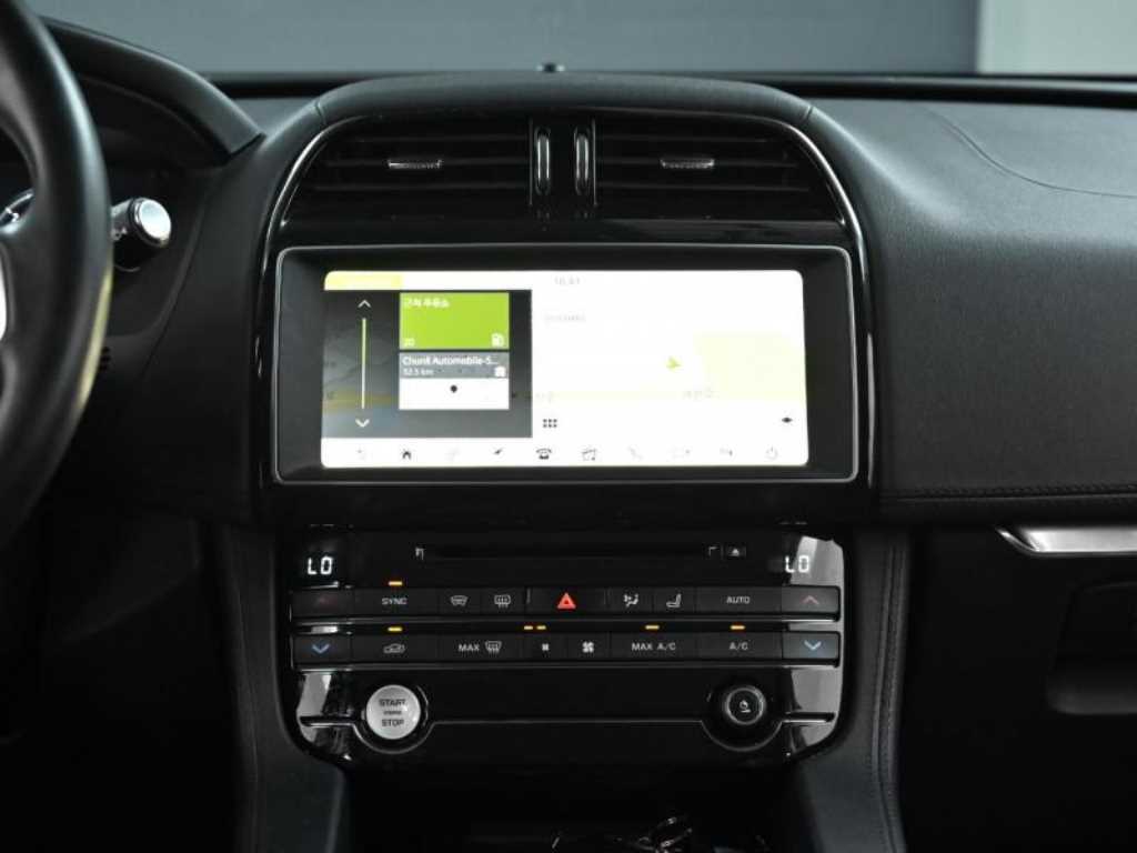 Jaguar F-PACE 2018 Blanco - Importación desde Corea - HF Imports Iquique - Foto 14