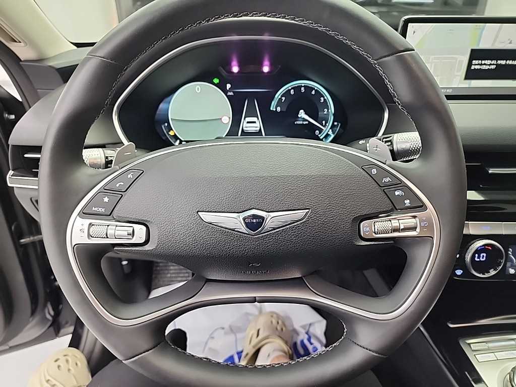 Genesis G80 - Vista 9