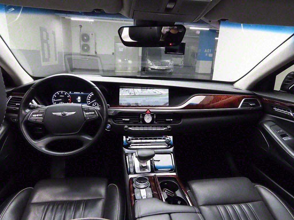 Genesis EQ900 - Vista 8