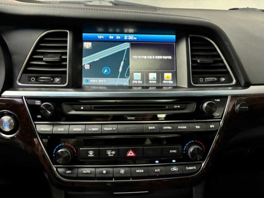 HYUNDAI Aslan - Vista 11