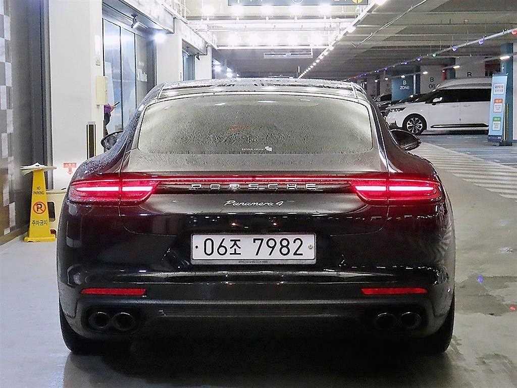 Porsche Panamera - Vista 5