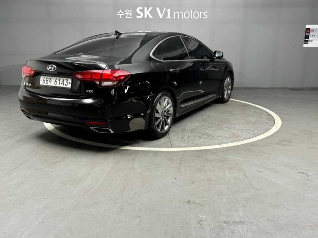 HYUNDAI Aslan - Vista 4