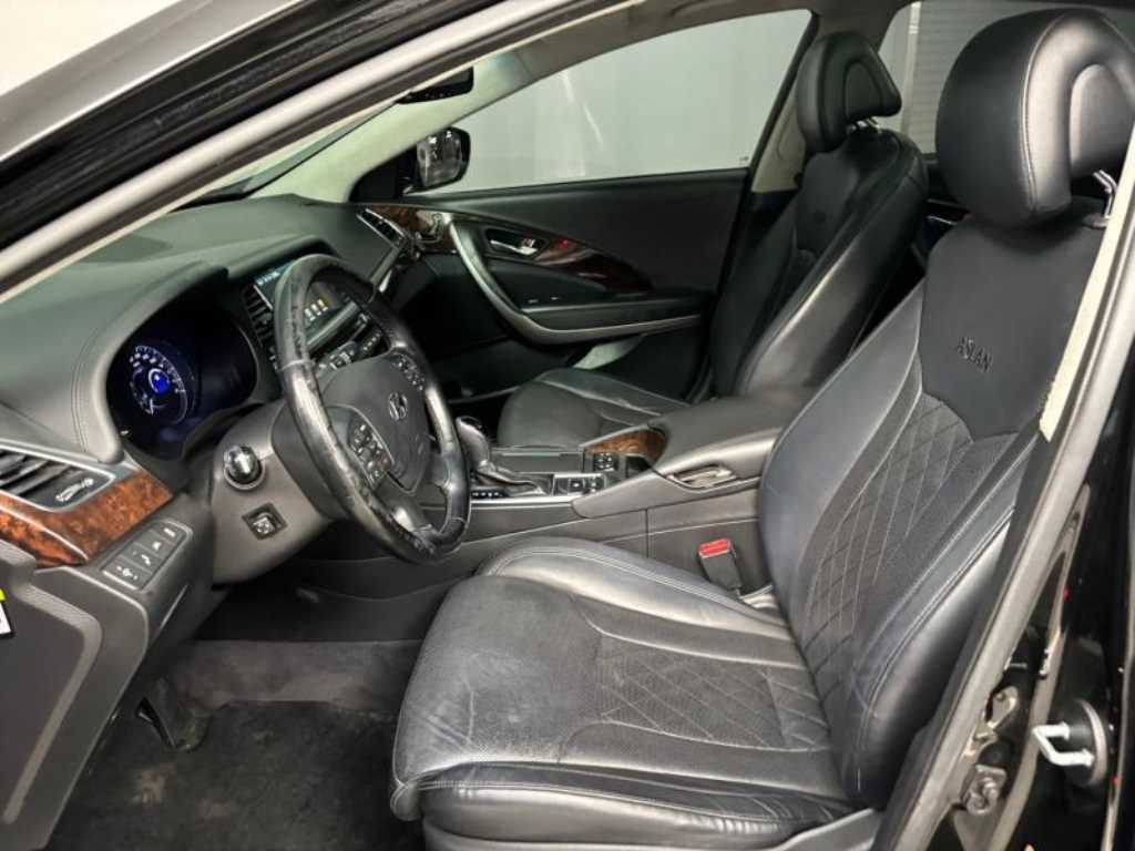 HYUNDAI Aslan - Vista 7