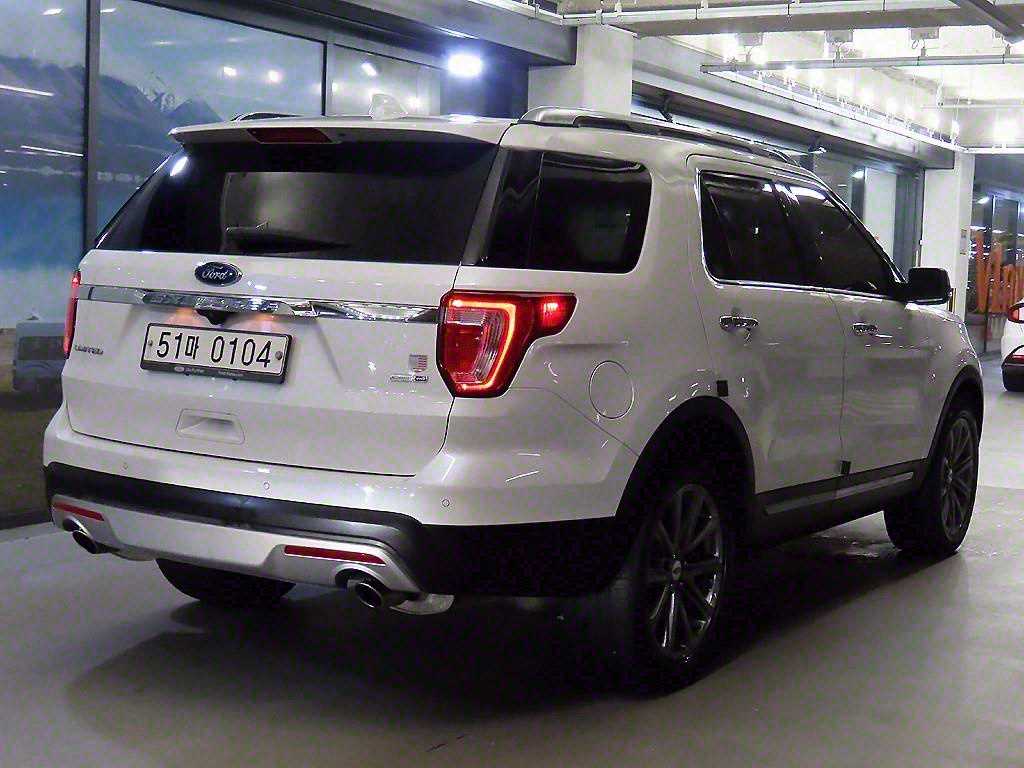 Ford Explorer - Vista 4