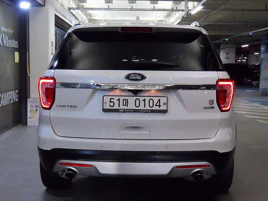 Ford Explorer - Vista 5