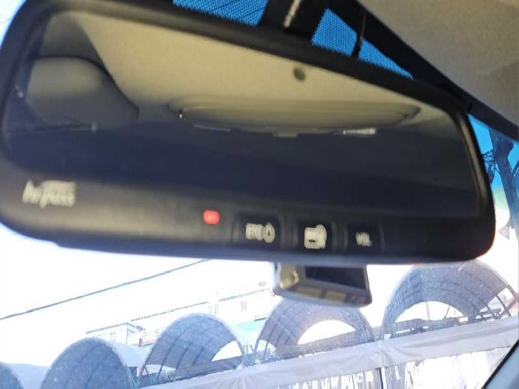 KIA Carnival - Vista 12