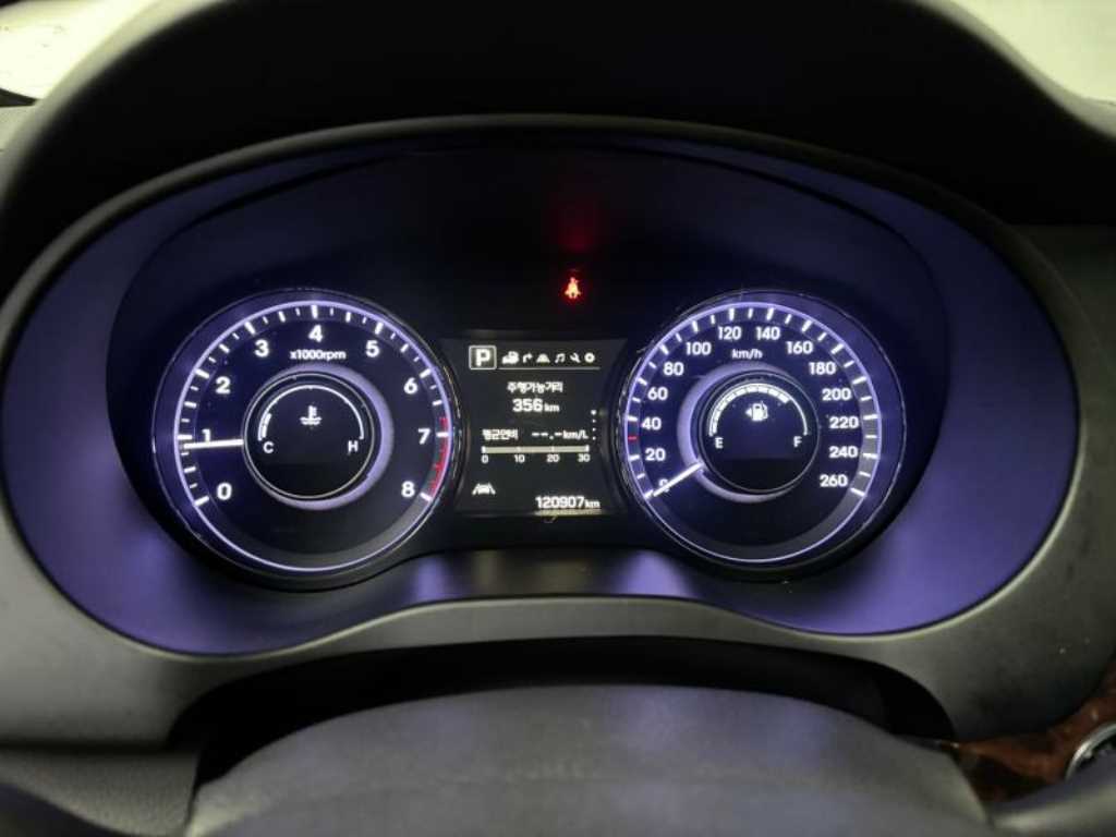 HYUNDAI Aslan - Vista 9