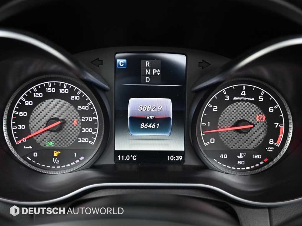 Mercedes Benz C Class - Vista 8