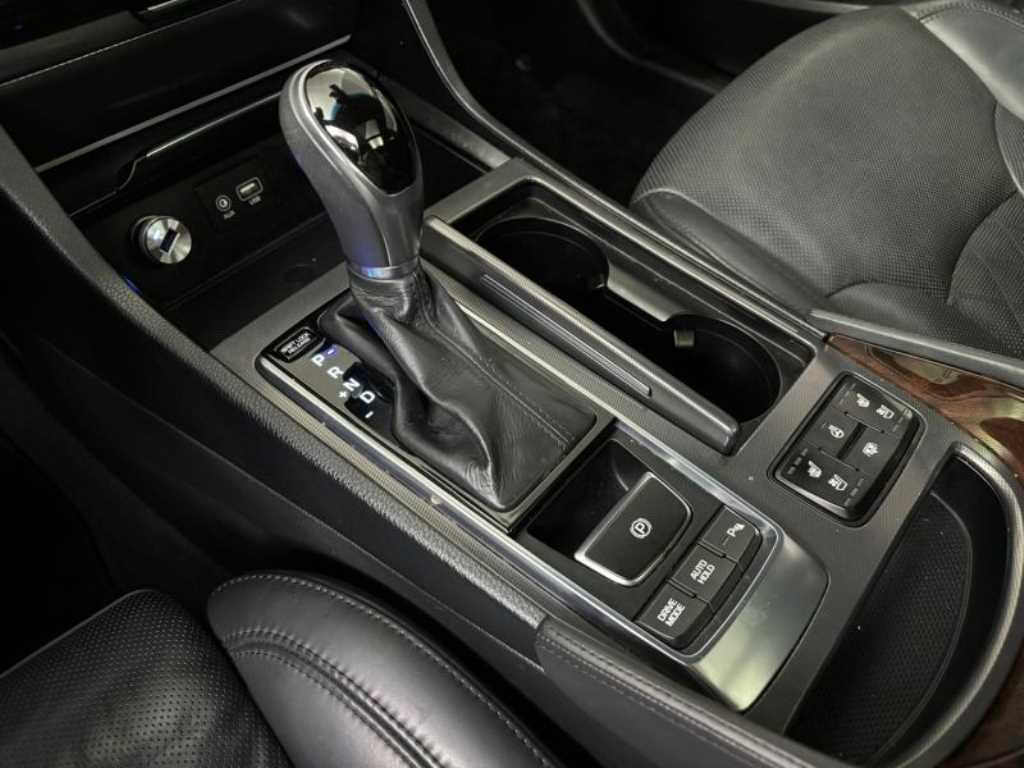 HYUNDAI Aslan - Vista 12