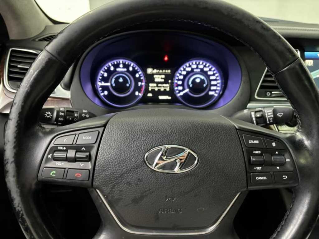 HYUNDAI Aslan - Vista 10