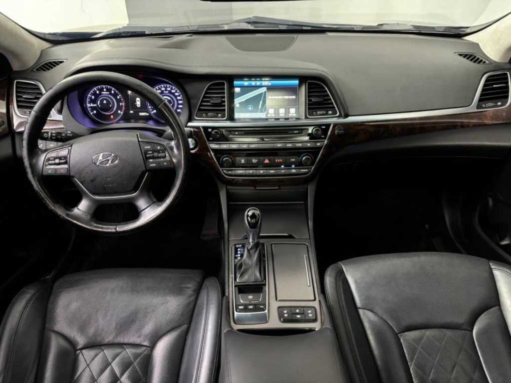 HYUNDAI Aslan - Vista 6