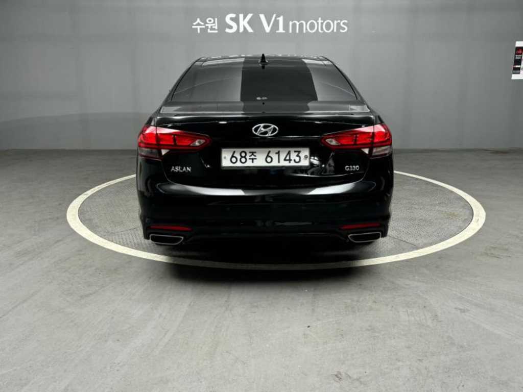 HYUNDAI Aslan - Vista 5