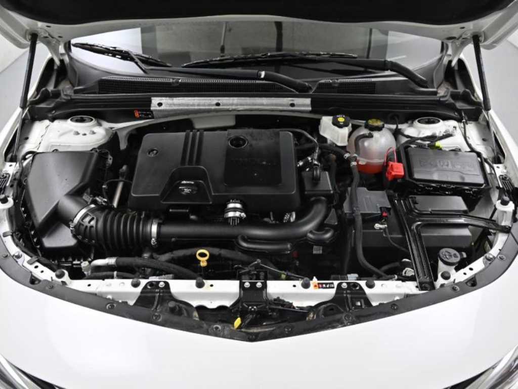 Chevrolet Malibu - Vista 6