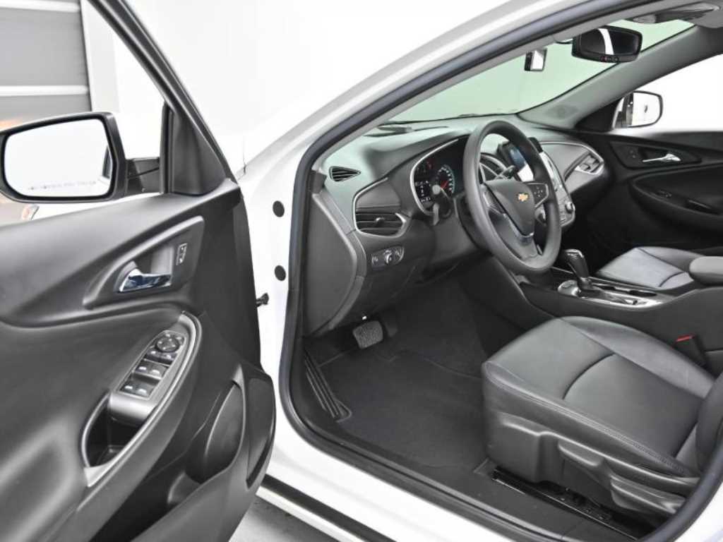 Chevrolet Malibu - Vista 11