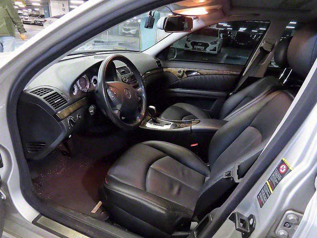 Mercedes Benz E class - Vista 6