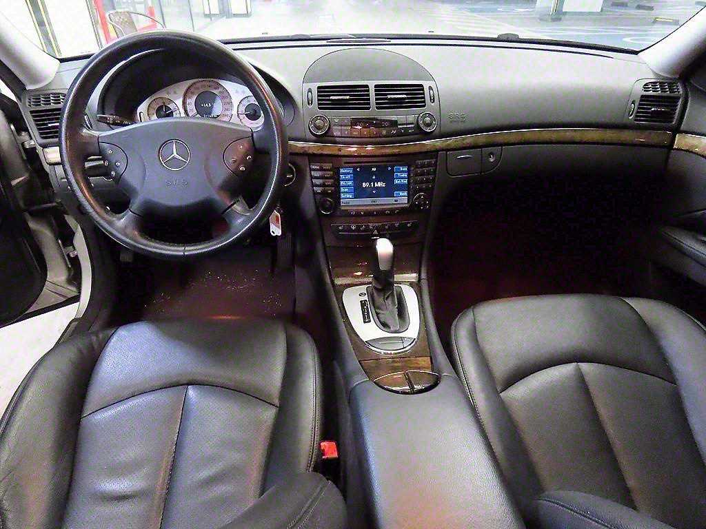 Mercedes Benz E class - Vista 10