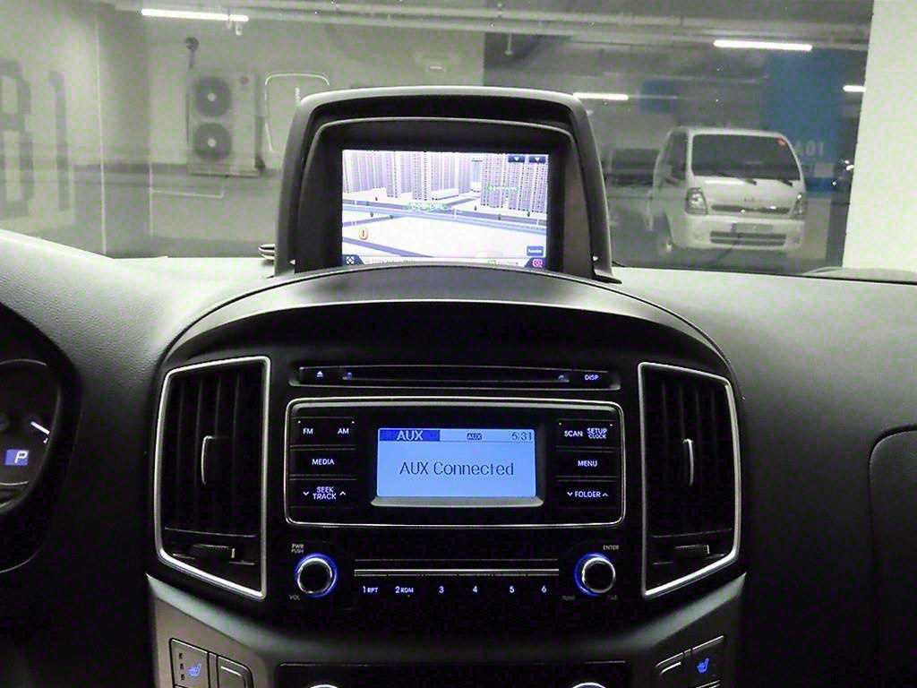 HYUNDAI Starex - Vista 8