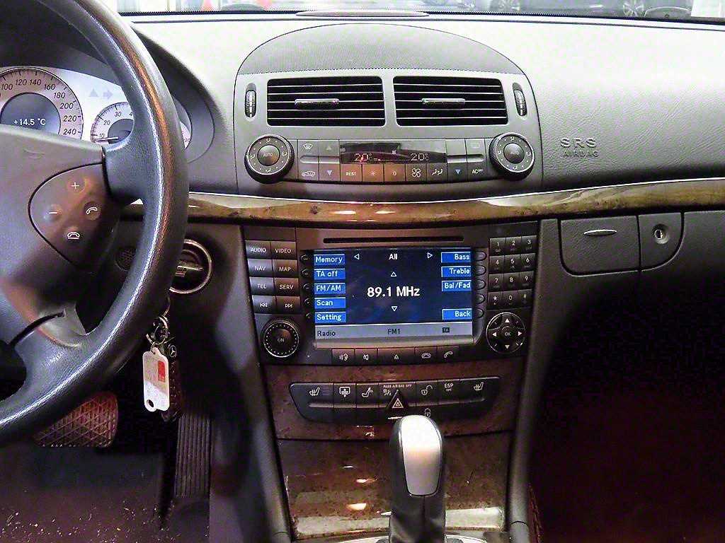 Mercedes Benz E class - Vista 11