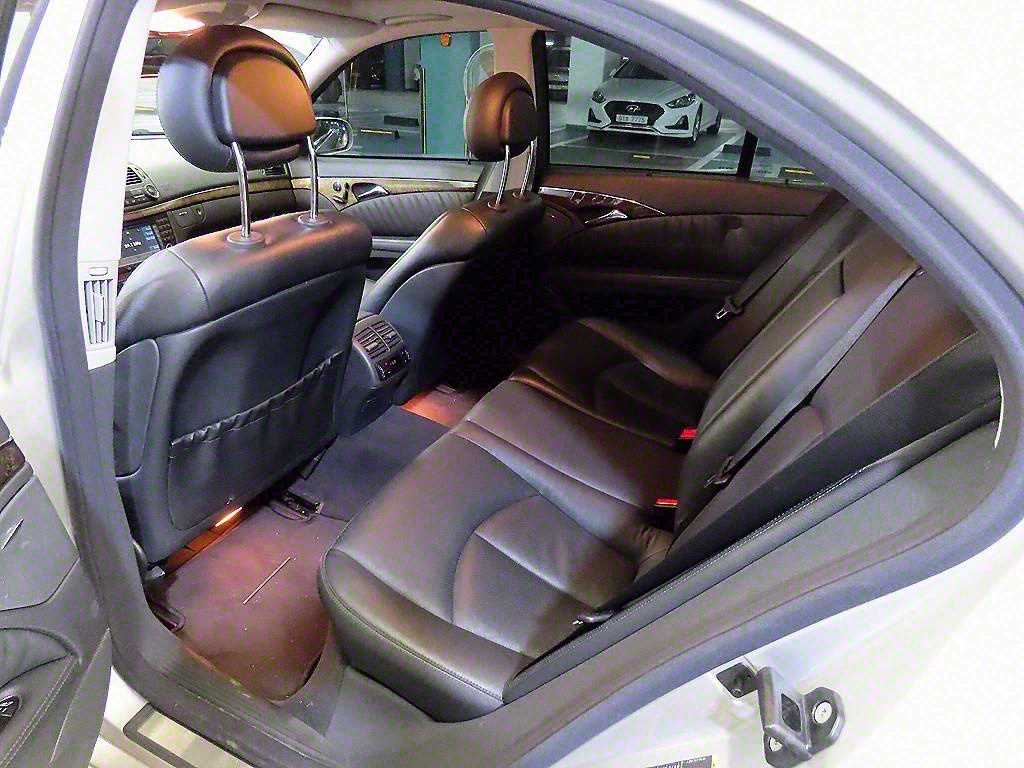 Mercedes Benz E class - Vista 7