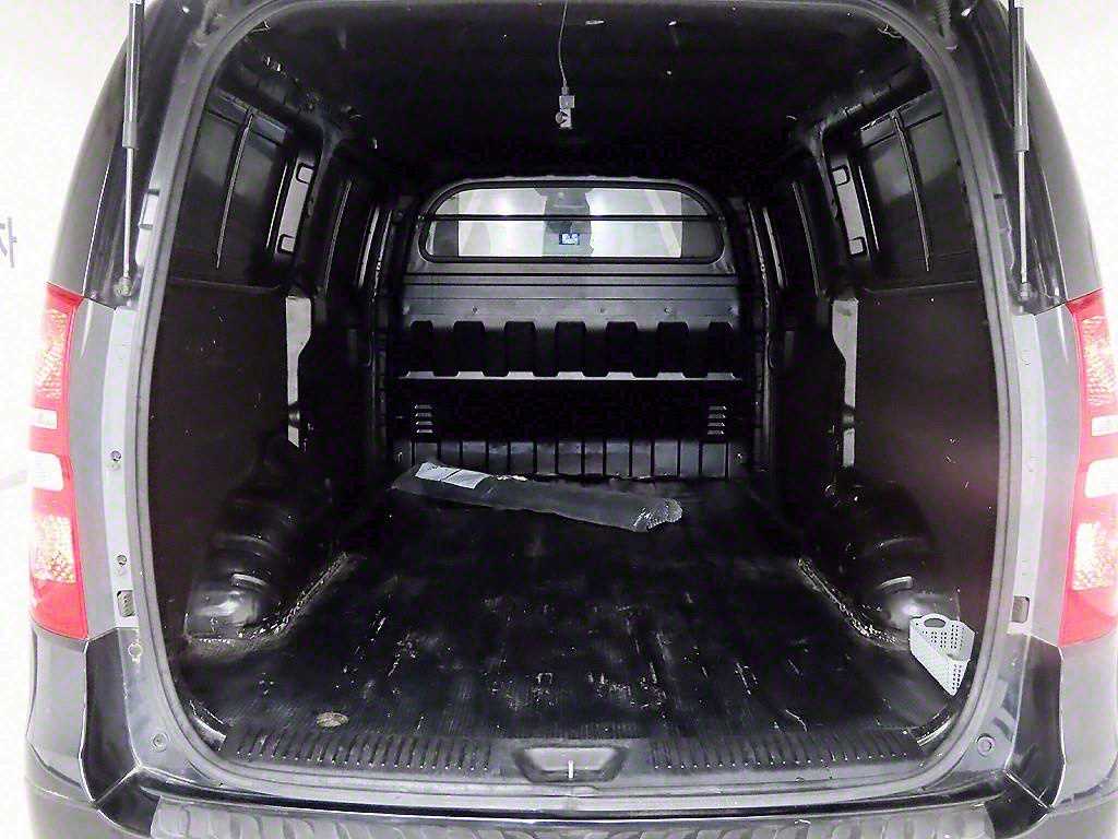 HYUNDAI Starex - Vista 5