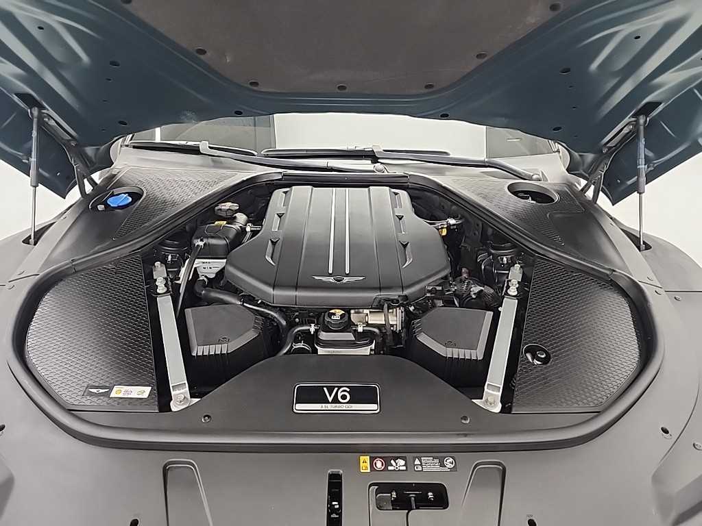 Genesis G90 - Vista 5