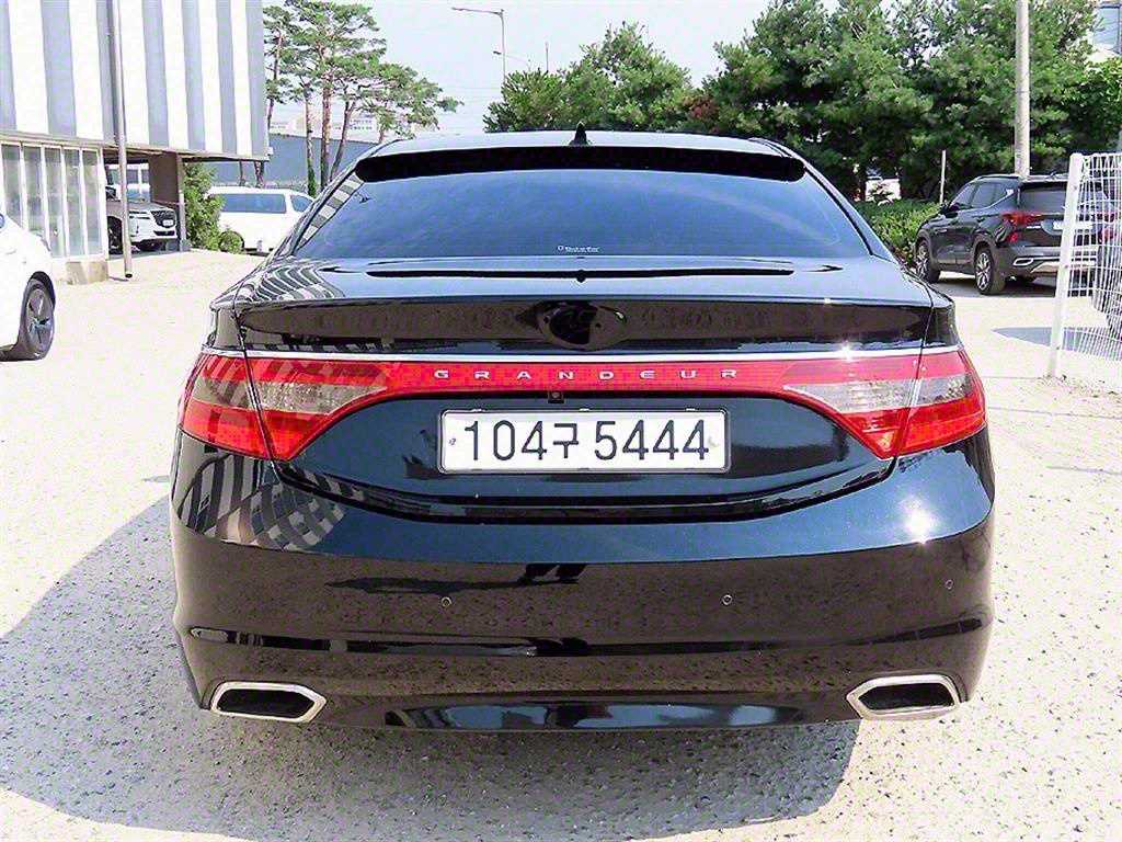 HYUNDAI Grandeur - Vista 4