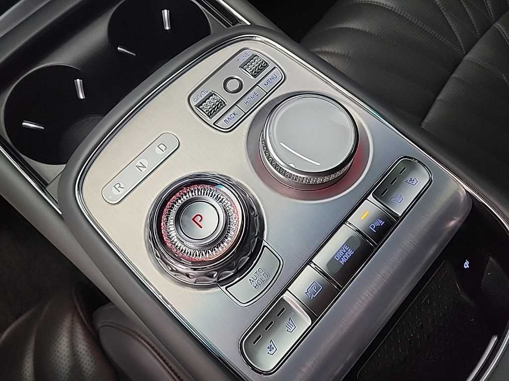 Genesis G90 - Vista 8