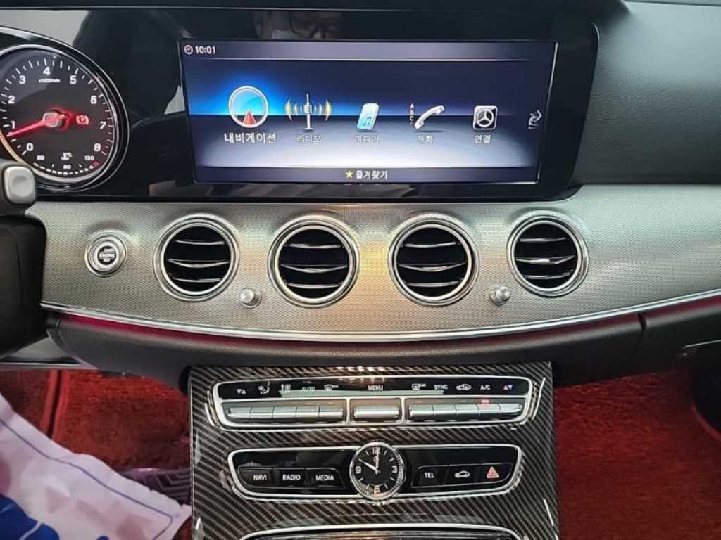 Mercedes Benz E class - Vista 10