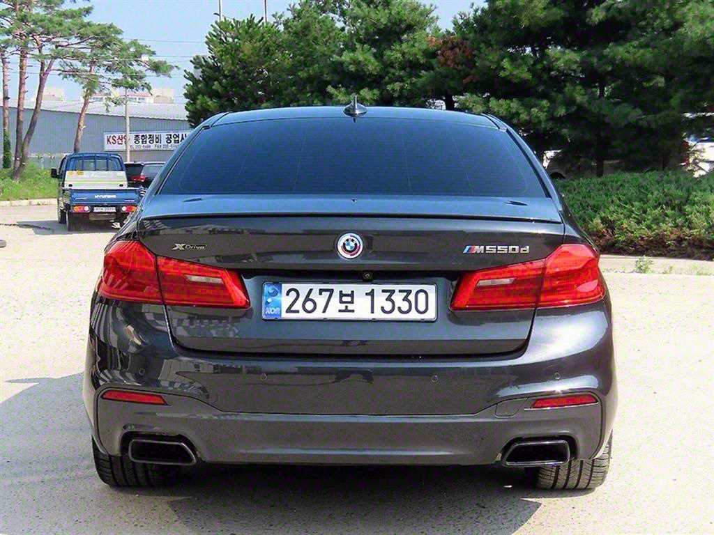 BMW 5 Series - Vista 4