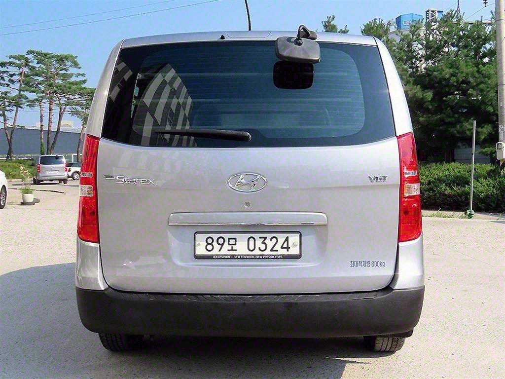 HYUNDAI Starex - Vista 4