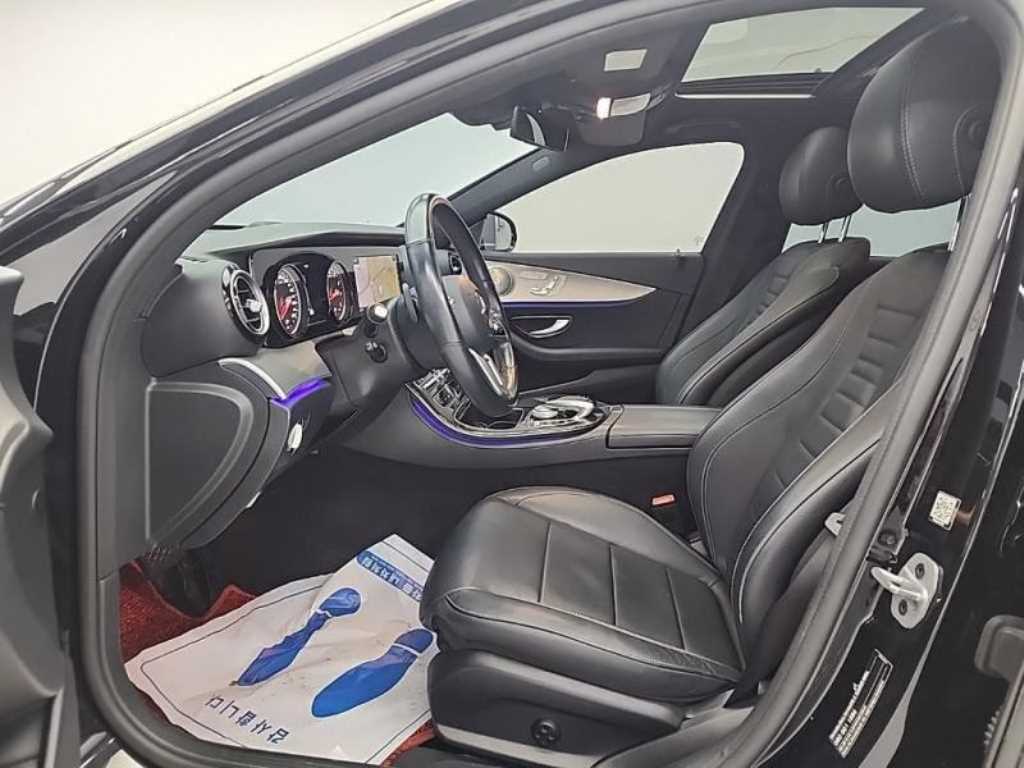 Mercedes Benz E class - Vista 11