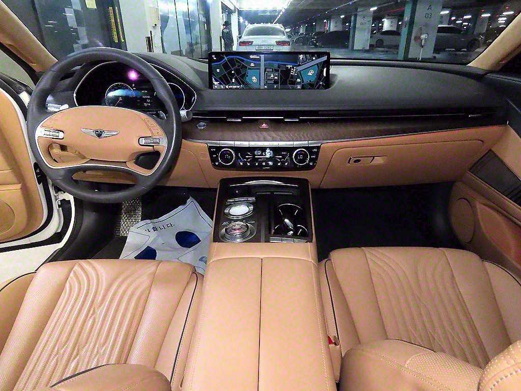 Genesis G80 - Vista 10