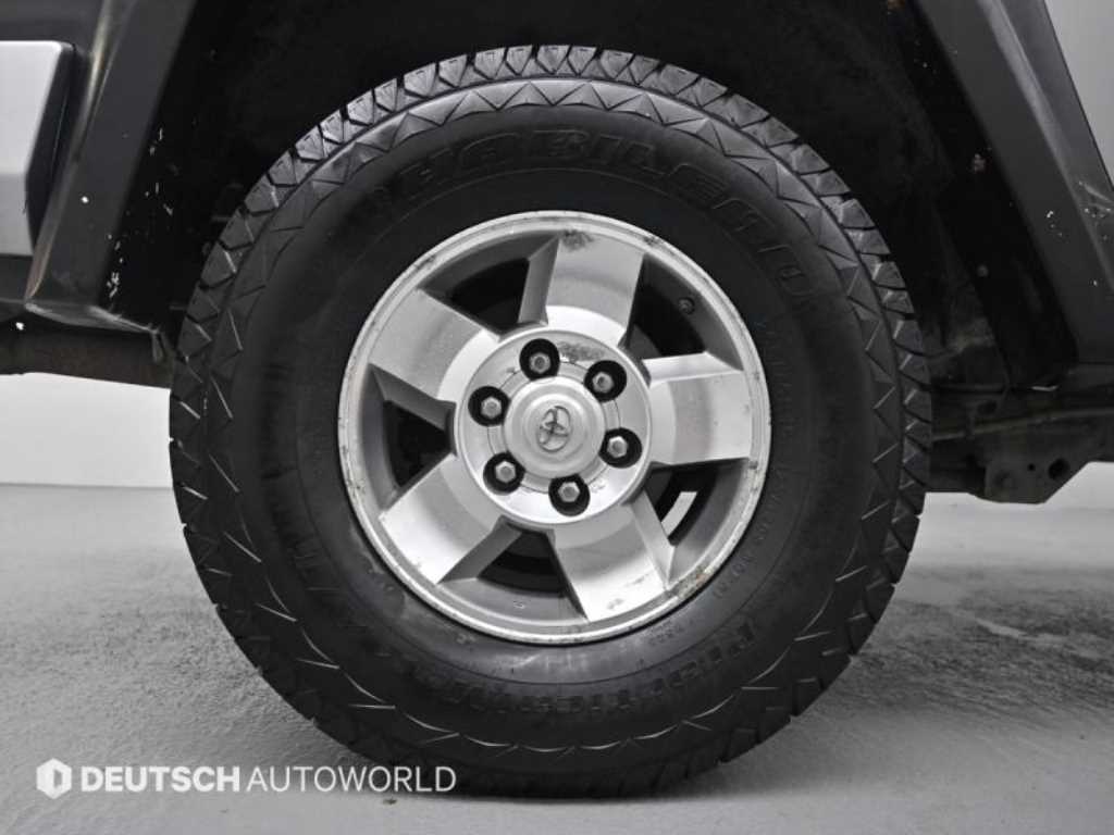 Toyota FJ Cruiser - Vista 5