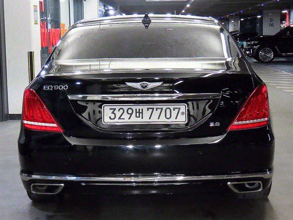 Genesis EQ900 - Vista 5