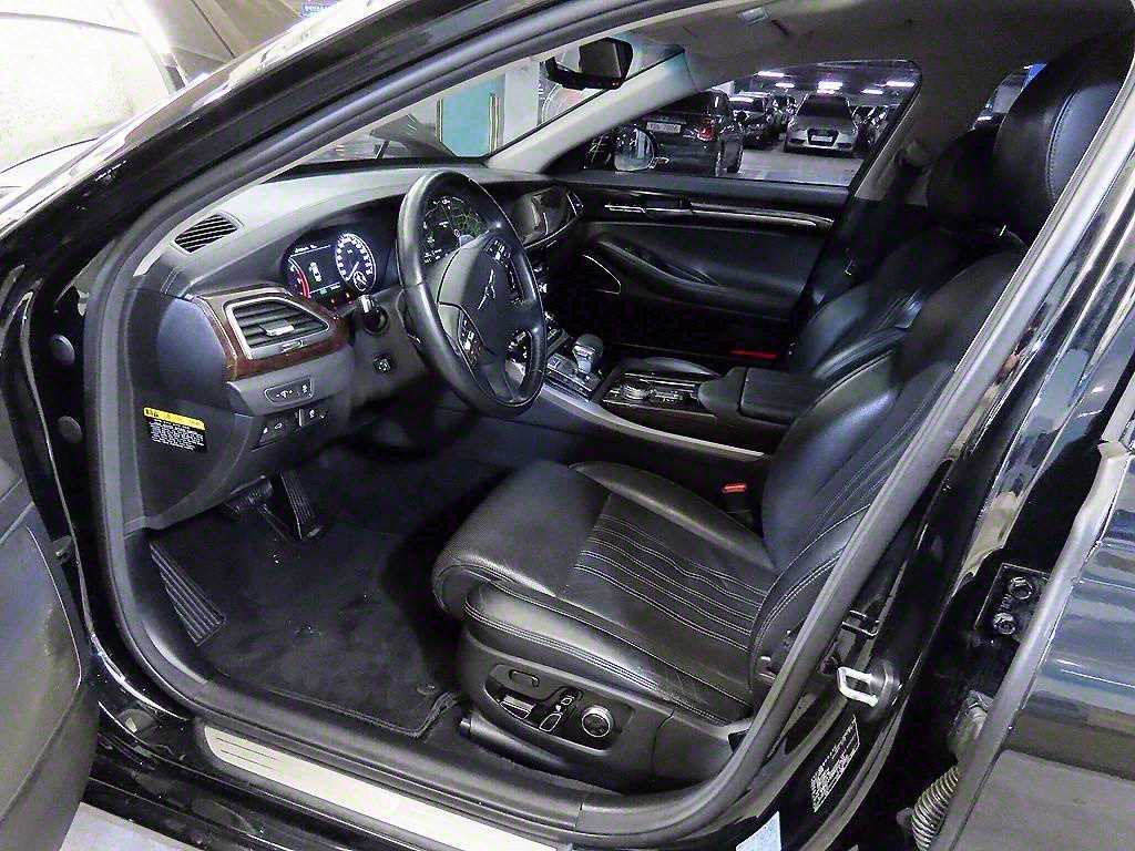 Genesis EQ900 - Vista 6