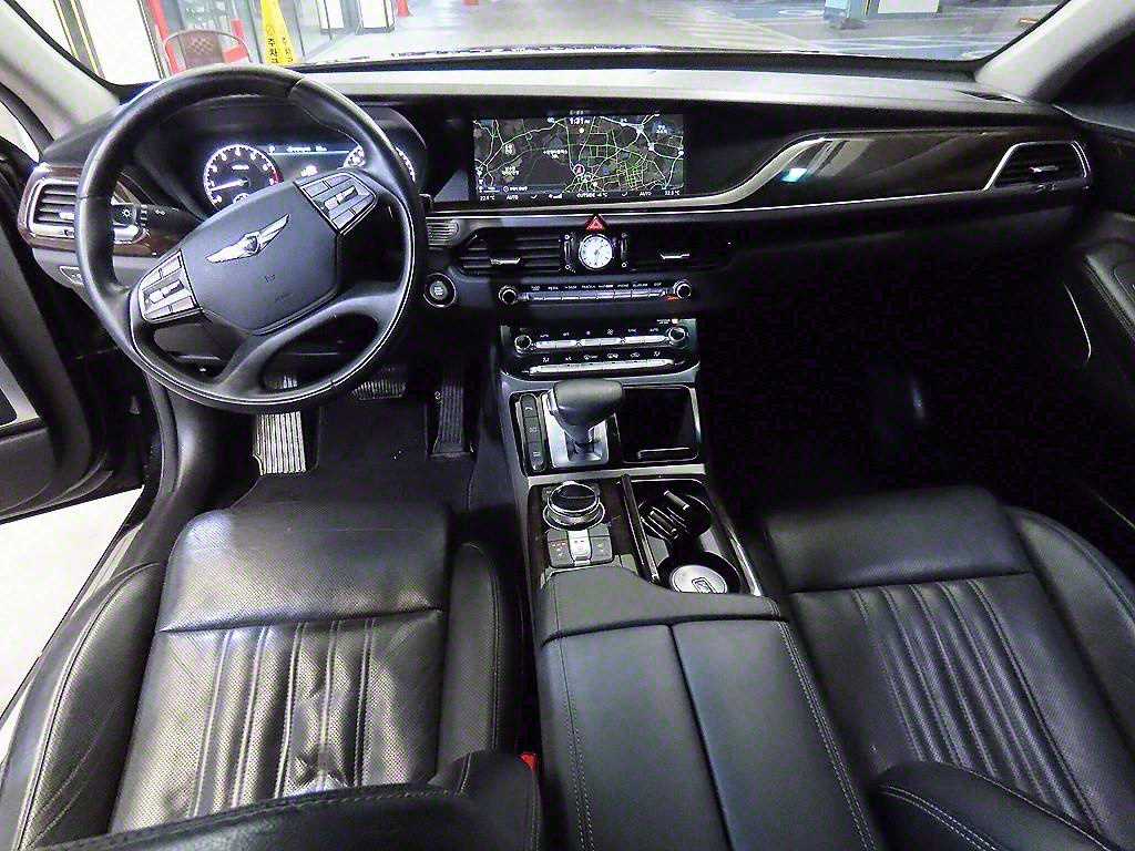 Genesis EQ900 - Vista 10