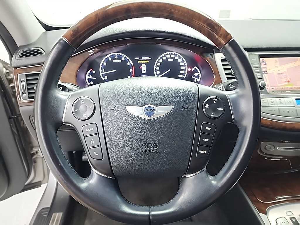 HYUNDAI Genesis - Vista 9