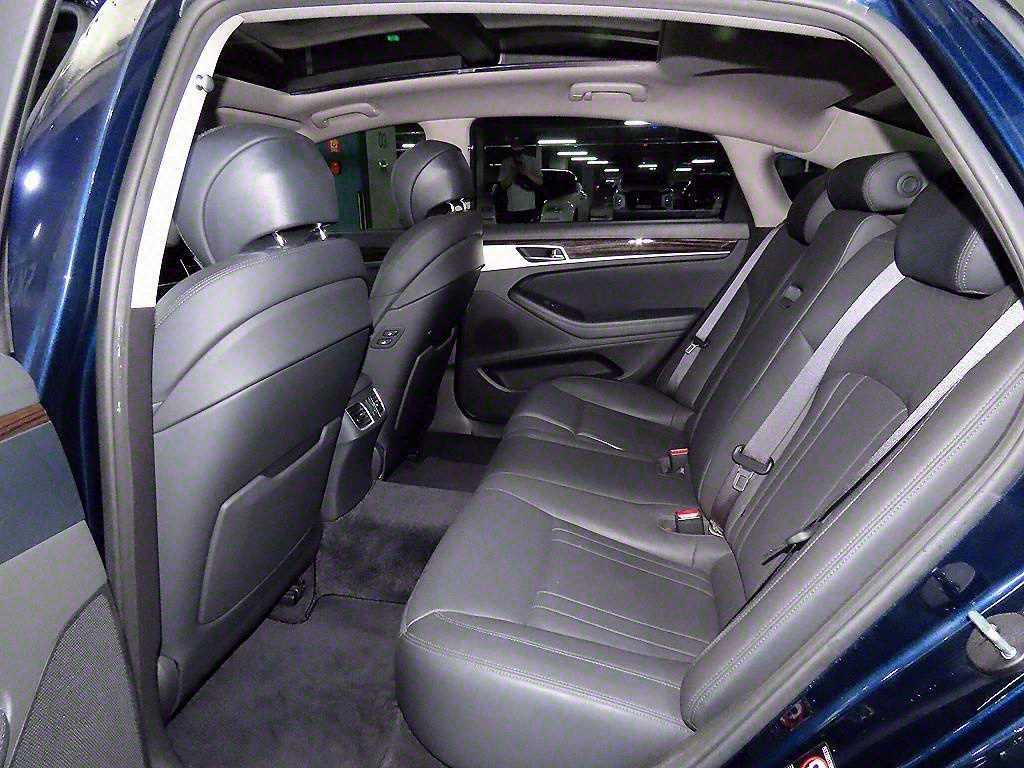 Genesis G80 - Vista 7