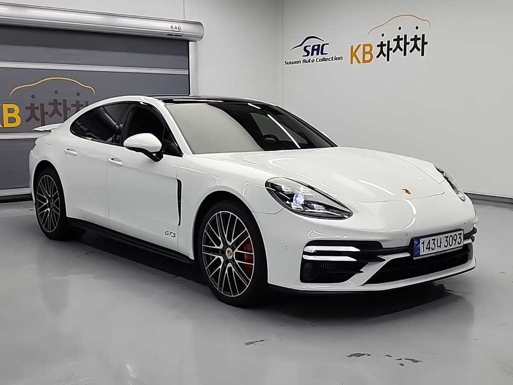 Porsche Panamera - Vista 4