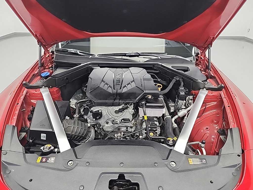 KIA Stinger - Vista 5